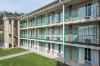 Days Inn by Wyndham Walterboro, SC