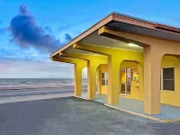 Econo Lodge Galveston Seawall Hotels near Ocean Star Offshore Drilling Rig and Museum