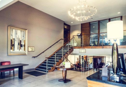 4. 머큐어 워릭셔 ..