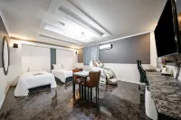 Gunsan Hotel G7