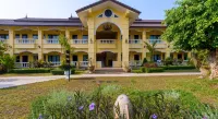 Park & Pool Resort
