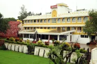 Hotel Hilltop by M Square Hotel a Wadi Ratnagiri