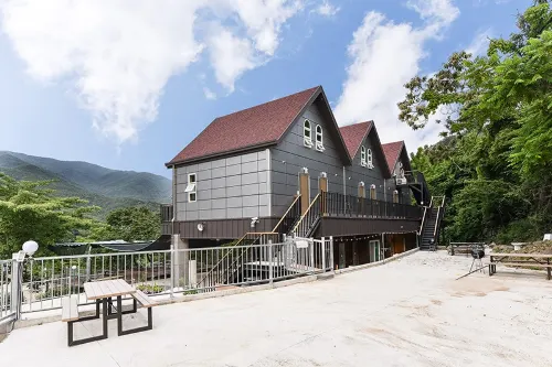 Gwangyang Banwolsanjang Pension