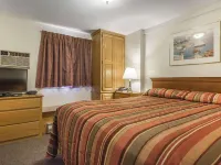 Econo Lodge  Inn & Suites Hotels in Saint John County