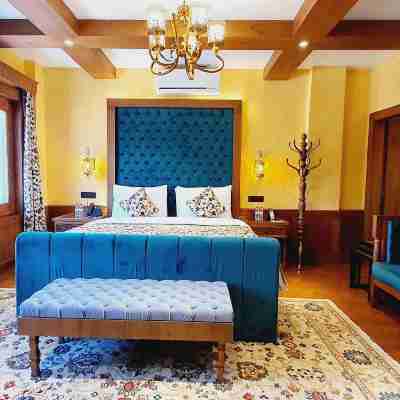 Skyview by Empyrean Rooms