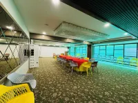 Col's Hotel Uphaar - balcon