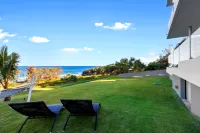 Luxico Beaches at Sunrise (Heated Pool) Hotels in Sunrise Beach