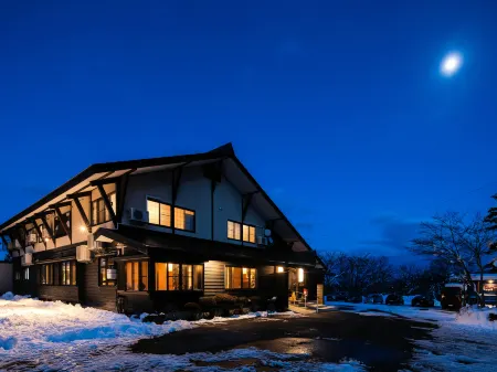 Myoko Onsen cottage Ajisai, Ryokan Okayama Отели в г. Мёко