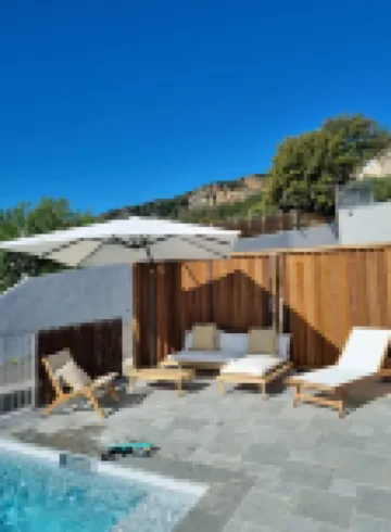 Casa Lunga in Erbalunga - A Stone's Throw from the Beach Hotels in 