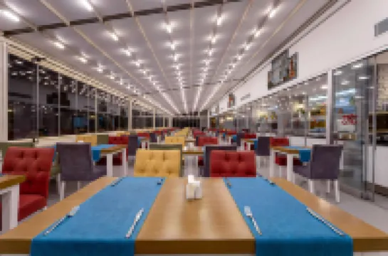 Best Western Plus Khan Hotel