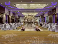 Diplomat Radisson Blu Hotel, Residence and Spa Hotels in Мухаррак