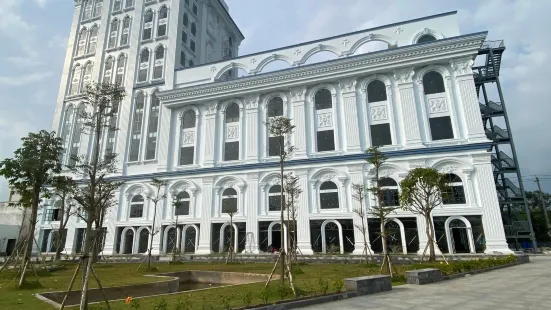 Ngoc Thu Palace