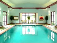 Rogue Regency Inn & Suites