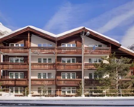 โรงแรม Sarazena โรงแรมในเซอร์แมท