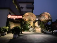 B&B HOTEL Treviso Al Fogher Chiesa dei Santi Gervasio e Protasio 주변 호텔