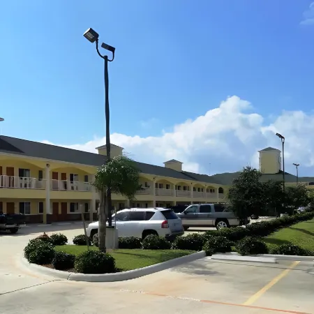 Scottish Inn and Suites Baytown