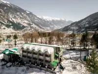 Nivasana Manali - A Luxury Boutique Hotel - parking