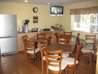Crest Trail Lodge Hotels in Packwood