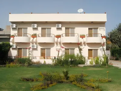 New Memnon Hotel Các khách sạn ở Al Bairat