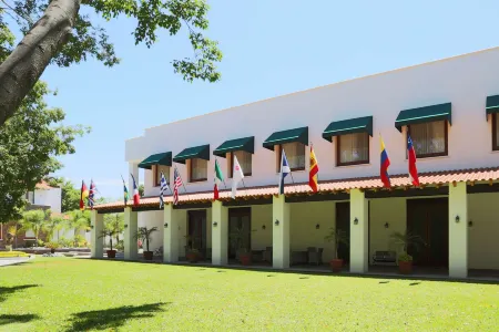 Radisson Hotel Cuernavaca Отели в г. Тетекалита