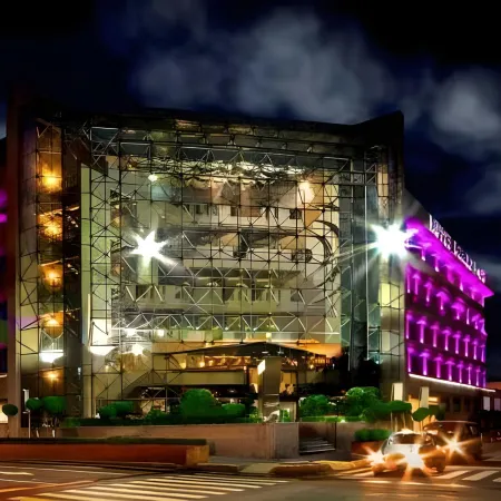 WeEnjoy Hotels Grand Prix Aeropuerto Cdmx Отели рядом с достопримечательностью «Аламида Централ»