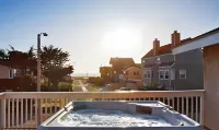 Channel Island Shores - Hot Tub