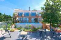 Sapanca Villa Suite Boutique Hotel Hotels in Kurucesme Mahallesi