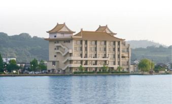 Togo Onsen Kokuminshukusya Suimeiso