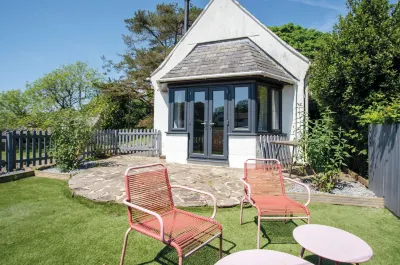 Holm Oak Cottage - 3 Bedroom Cottage - Reynoldston Hotels in 