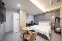 Changwon Sangnamdong Queens Hotel