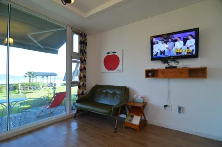 Muan the Hue Pension Отели в г. Муана