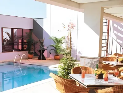 Hotel Golden Park Campinas Cambuí by Nacional Inn Hotel dekat Praça João Lech Jr. - Bosque dos Alemães