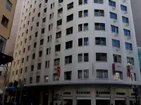 Hotel Del Rey Curitiba by Poty - NA Famosa Rua XV de Novembro Отели рядом с достопримечательностью «Улица 24 часа»