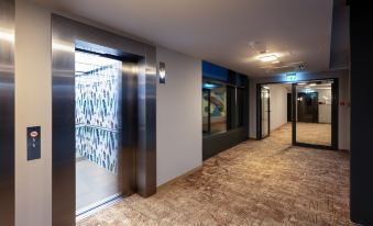 Holiday Inn - the niu, Mesh Stuttgart Messe