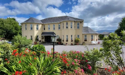 Brook Manor Lodge