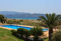 Saint Nicholas Hotel Samos - Bãi biển