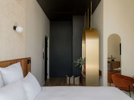 Hôtel Fort St Laurent Lyon - Handwritten Collection Отели рядом с достопримечательностью «Flower Tree»