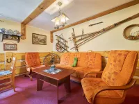 Chlívce u Hronova Hotels in Starkov