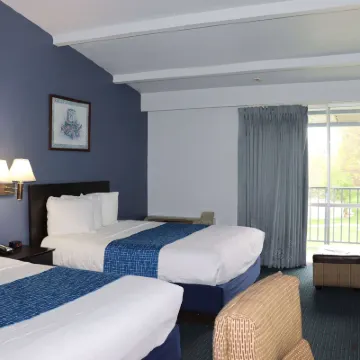 Travelodge by Wyndham Milwaukee Hotels near Pitman Theater