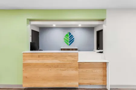 WoodSpring Suites Kansas City Airport Отели в г. Платт Вудс