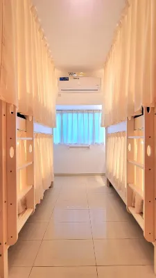 WeStay Hostel  호텔