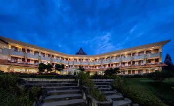 Sinabung Hills Resort