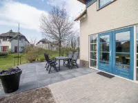 Modern Villa in Makkum with Garden Hotels in Makkum