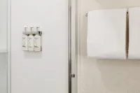 Holiday Inn Express & Suites Kitchener Southeast Hotels in Kitchener