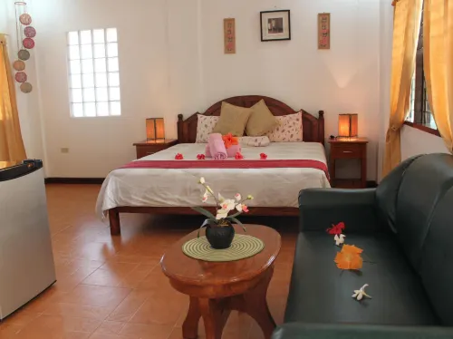 Bonita Oasis Beach Resort Hotels in Moalboal
