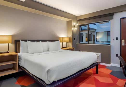 인피니티 호텔 로비