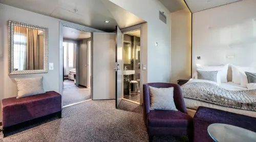 Home Hotel Folketeateret