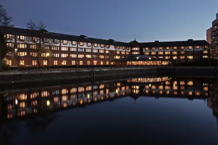 Copthorne Hotel Manchester Salford Quays Отели рядом с достопримечательностью «Sri Guru Gobind Singh Gurdwara Sikh Temple»