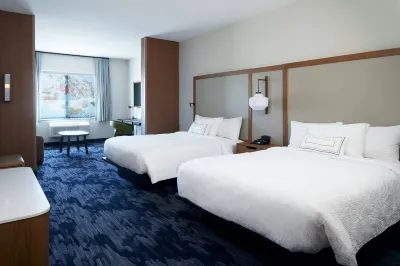 Fairfield Inn & Suites Riverside Moreno Valley Отели рядом с достопримечательностью «Шоппинг-центр Хомтаун сквер»