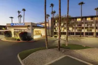 Wyndham Phoenix Airport/Tempe Hotel dekat Arizona State University